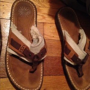 Ugg flip flops super cute sold✔️