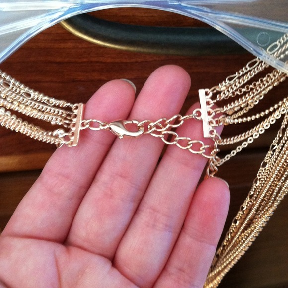 🔹BUNDLED🔹Rose Gold Color Necklace! - Picture 3 of 3