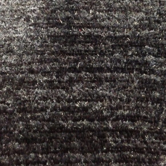 Fuzzy short sleeve sweater - Picture 3 of 3