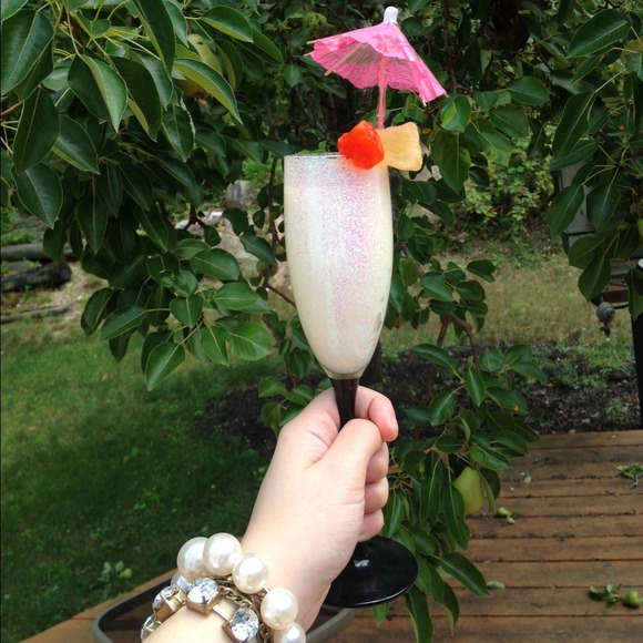 If this message is first I'm busy non poshing! 💋 - Picture 2 of 4