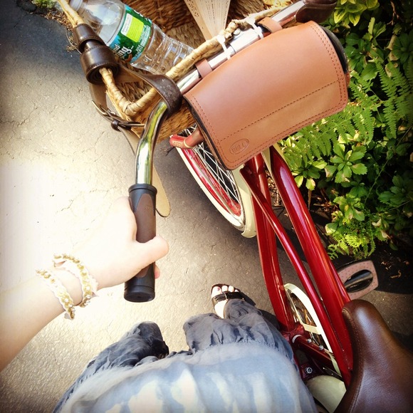 If this message is first I'm busy non poshing! 💋 - Picture 3 of 4