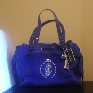 Selling a juicy couture daydreamer tote bag, brand