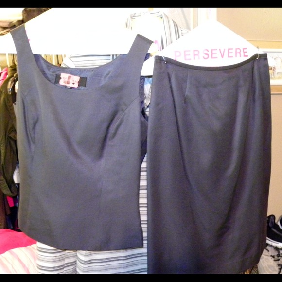 Kasper 3 piece suit, olive/dark olive/cream stripe