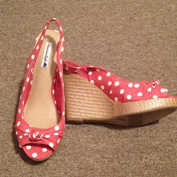 Pink polka for sling back wedges