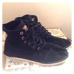TOMS Suede Ankle boots