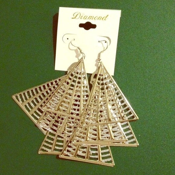 Jewelry - Beautiful Triangle Shaped Earrings