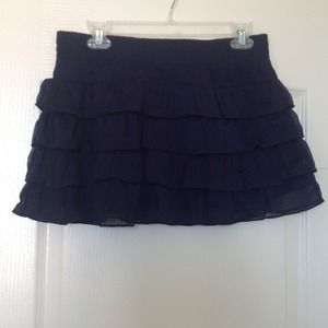 NWOT layered skirt -L