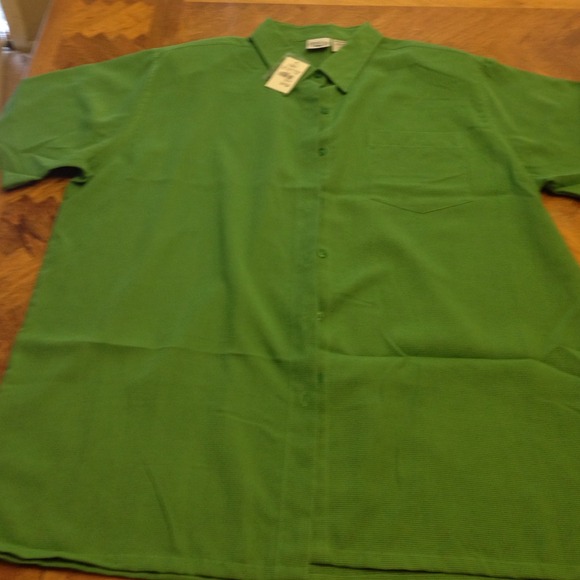 Green top - Picture 1 of 4