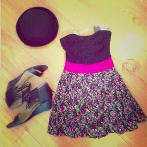 XSOLDX New Sweetheart floral romper