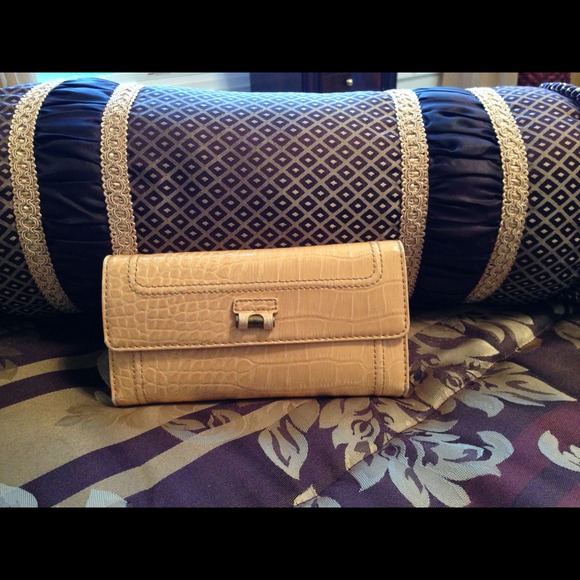 Liz Claiborne Wallet!!