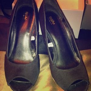 Beautiful black wedges