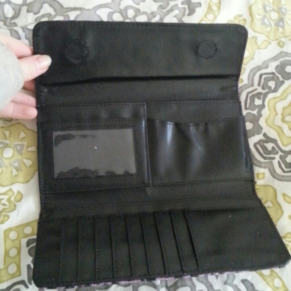 Kenneth cole clutch - Picture 2 of 2