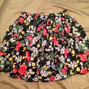 Brandy Melville floral skirt