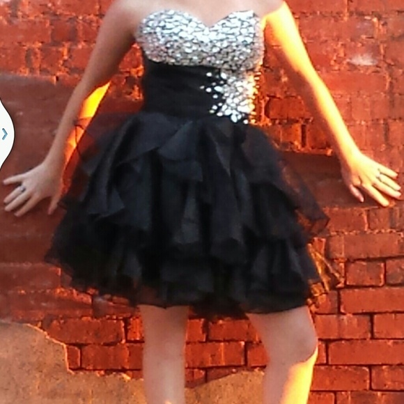 Prom/formal dress - Picture 1 of 1