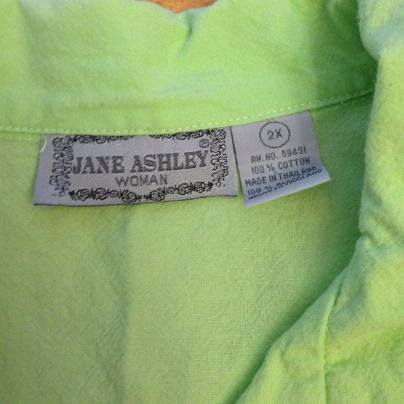 Green 2 piece capri set - Picture 2 of 3