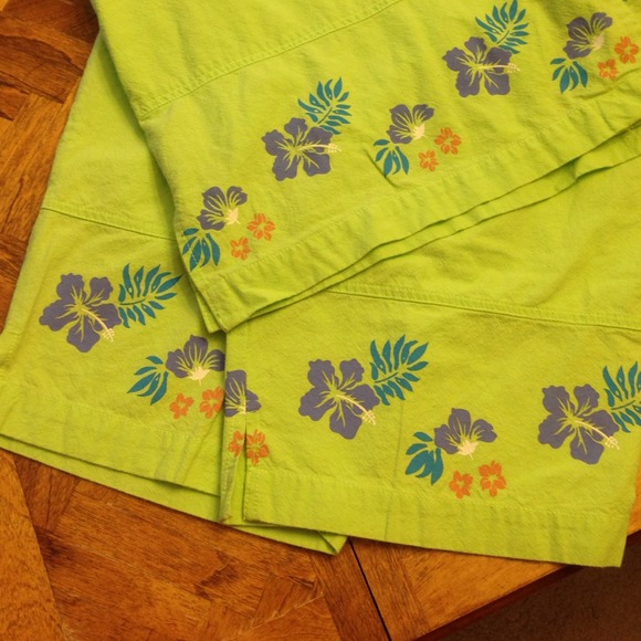 Green 2 piece capri set - Picture 3 of 3