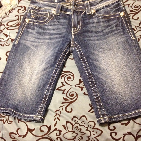 NWT Miss Me Bermuda shorts, 28