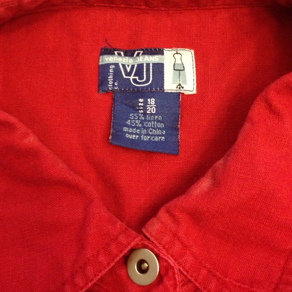 Deep red denim looking shirt - Picture 2 of 4