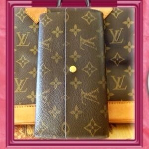 🎁 Authentic Louis Vuitton wallet.