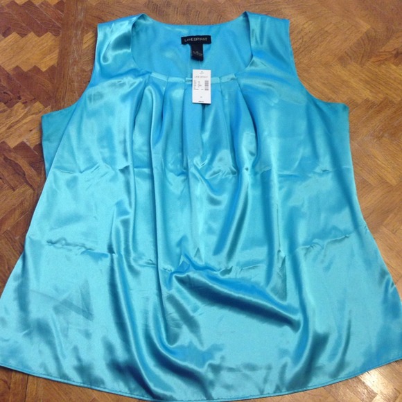 Light turquoise sleeveless top
