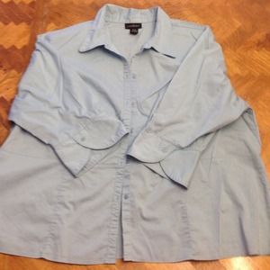 Light blue 3/4 sleeve shirt