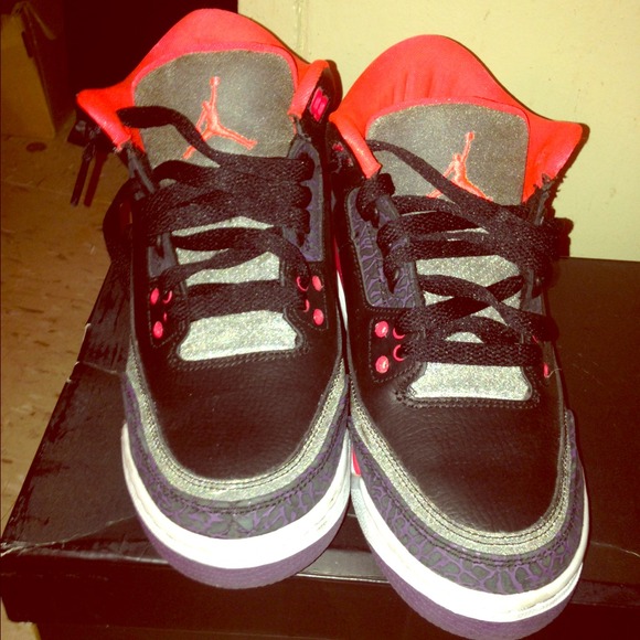 Jordan Crimson 3s
