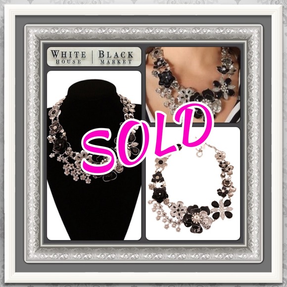 🚫SOLD🚫 STUNNING WHBM Statement Necklace $128