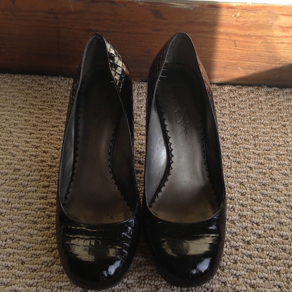 SOLD!!! Jessica Simpson patent croc-embossed pumps