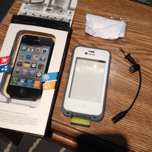 ⬇️Lifeproof Case iPhone 4/4S