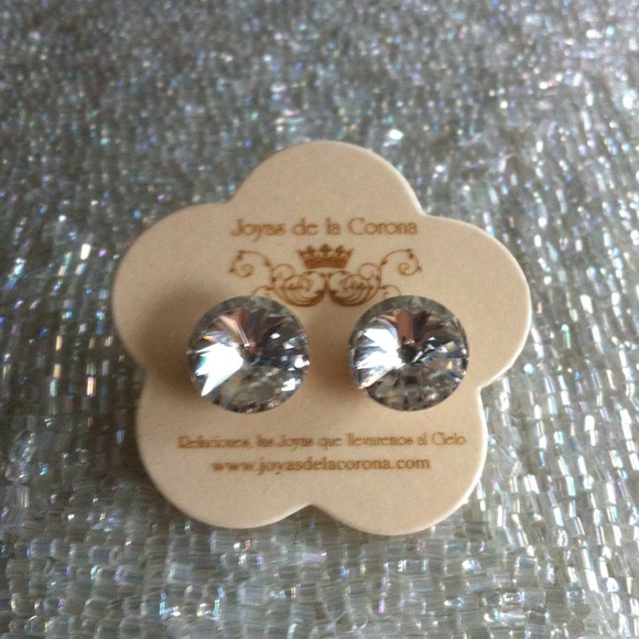💎SPECTACULAR SWAROVSKI EARRINGS💎