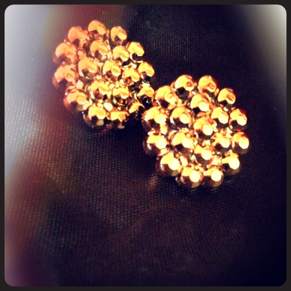 Golden bliss earrings - Picture 1 of 2