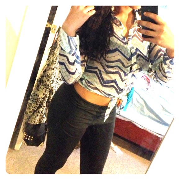 Button down shirt - Picture 1 of 3