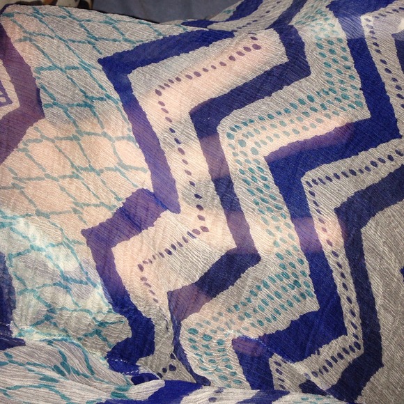 Button down shirt - Picture 3 of 3