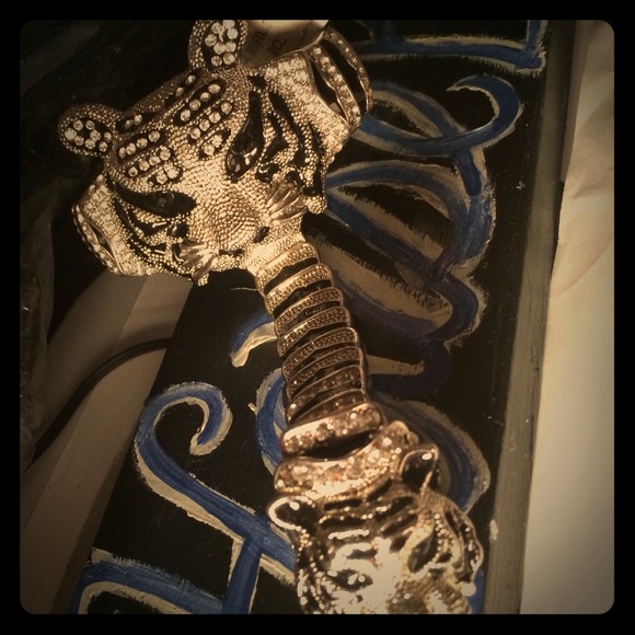 Bracelet and ring wrist piece - Picture 1 of 2