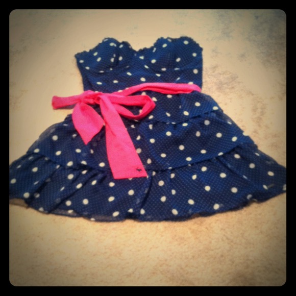 Abercrombie & Fitch polka dot dress. Large