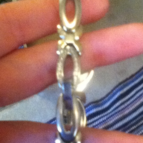 Watch! - Picture 3 of 3