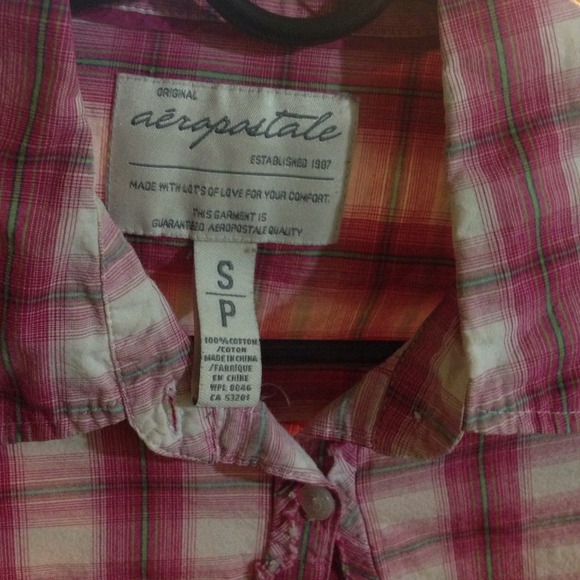 Button down - Picture 2 of 3