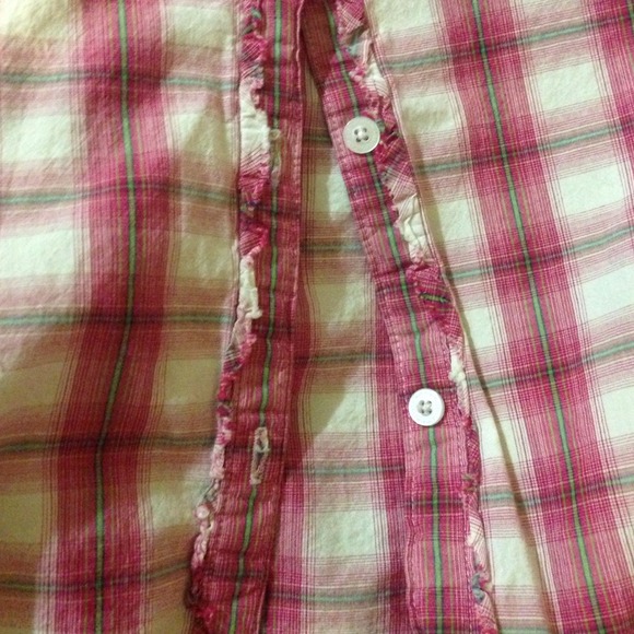 Button down - Picture 3 of 3