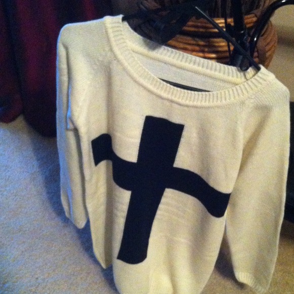 Black and white cross sweather