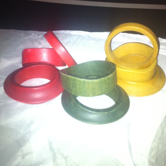 Bundle!! 8 multi-color wooden bangles - Picture 2 of 4