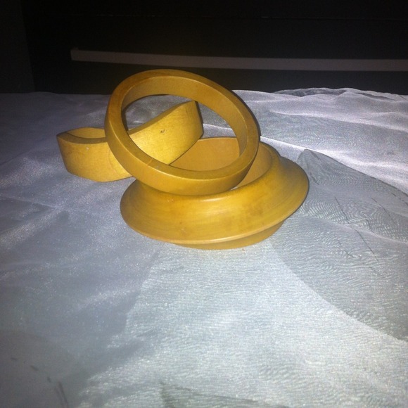 Bundle!! 8 multi-color wooden bangles - Picture 3 of 4