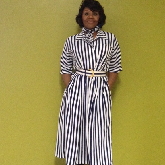 Dresses & Skirts - Vintage Pinstripe Collar Shirt Dress Maxi