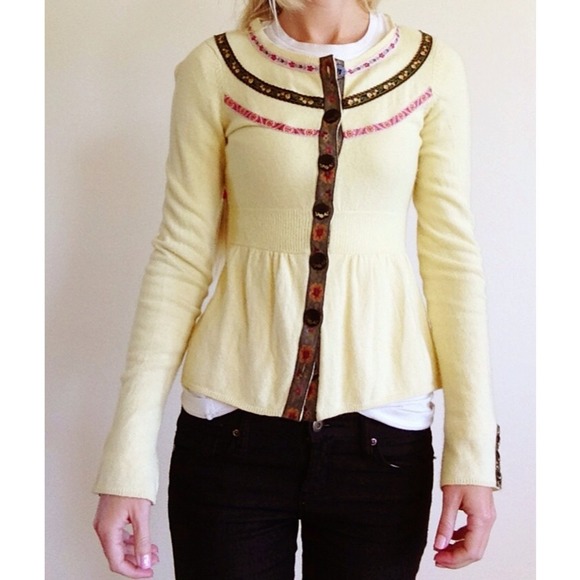 Anthropologie sweater size small