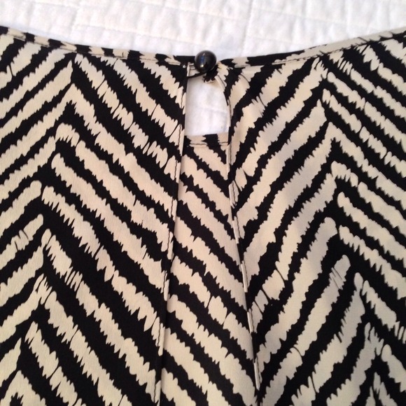 Karina Grimaldi Mini Dress - Picture 3 of 4