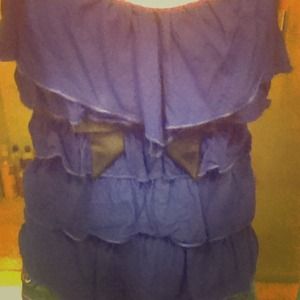 Ruffled shirt with a black bow