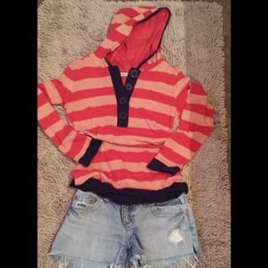 ❌SOLD❌😀Charlie Brown Tshirt button down hoody.!
