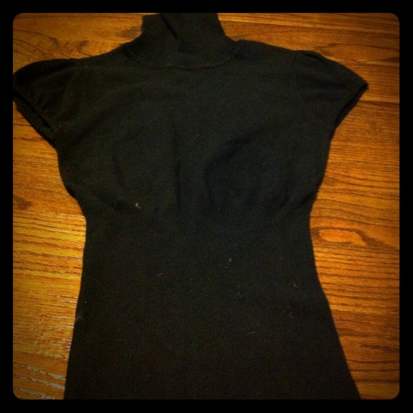 Short sleeve turtle neck