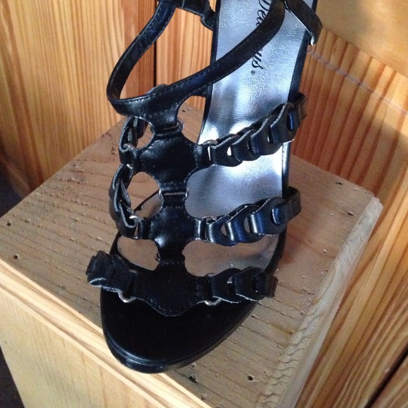 Delicious black gladiator heels 🎉HP - Picture 2 of 2