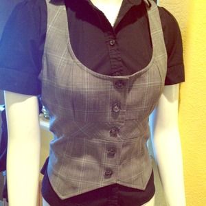 Cute New york & company Vest👌