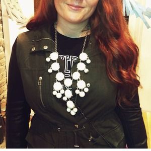 White bubble necklace